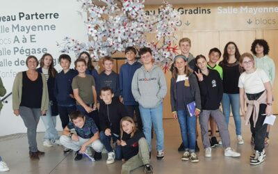 Les éco-délégués visitent l’exposition « la tournée du climat » à l’espace Mayenne